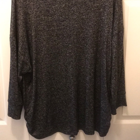 Blouse - Picture 2 of 5